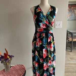 Floral Sleeveless Maxi Dress